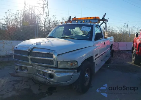 2001 Dodge Ram 2500 St z USA, uszkodzony, nr VIN 3B7KC266X1M511169